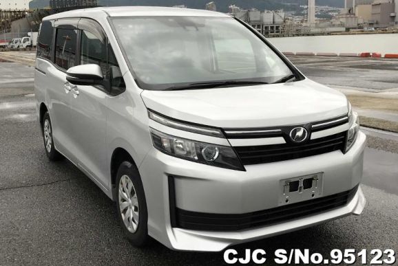 2016 Toyota / Voxy Stock No. 95123